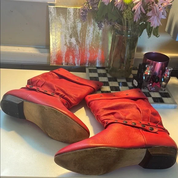 Vintage 1987 Leather Red Slouch Boots - Picture 6 of 13